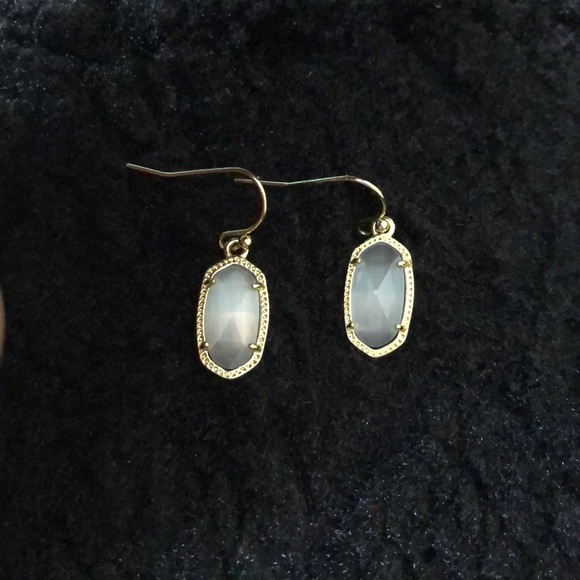 Kendra Scott Lee earrings in Slate/gold - Picture 1 of 2